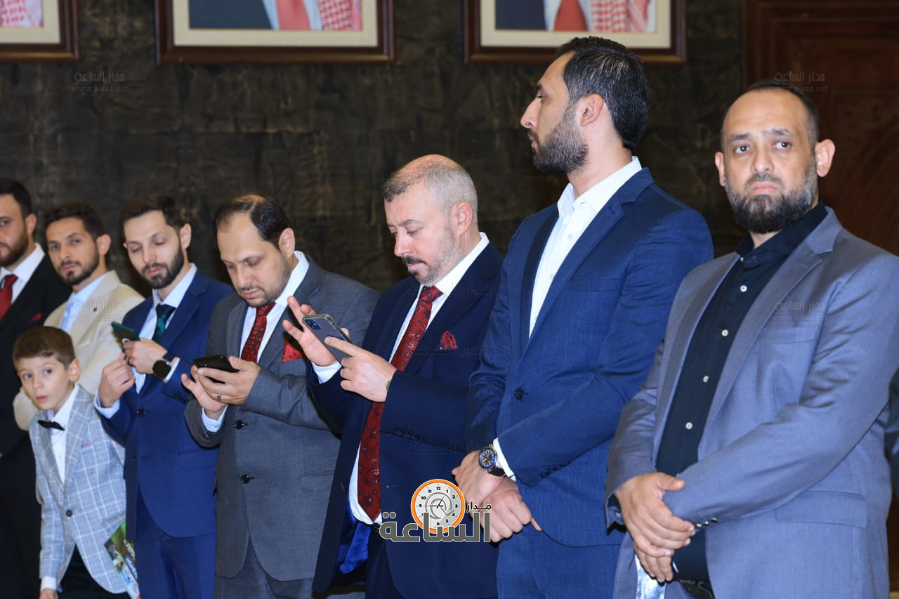 Madar Al-Saa Images 0.1585078287915086