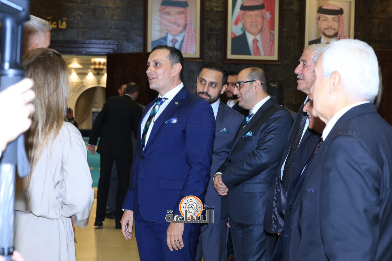 Madar Al-Saa Images 0.363834760762356