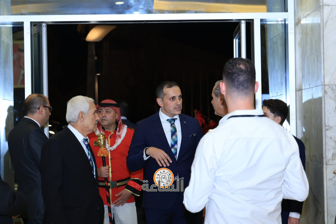 Madar Al-Saa Images 0.8990592986459716