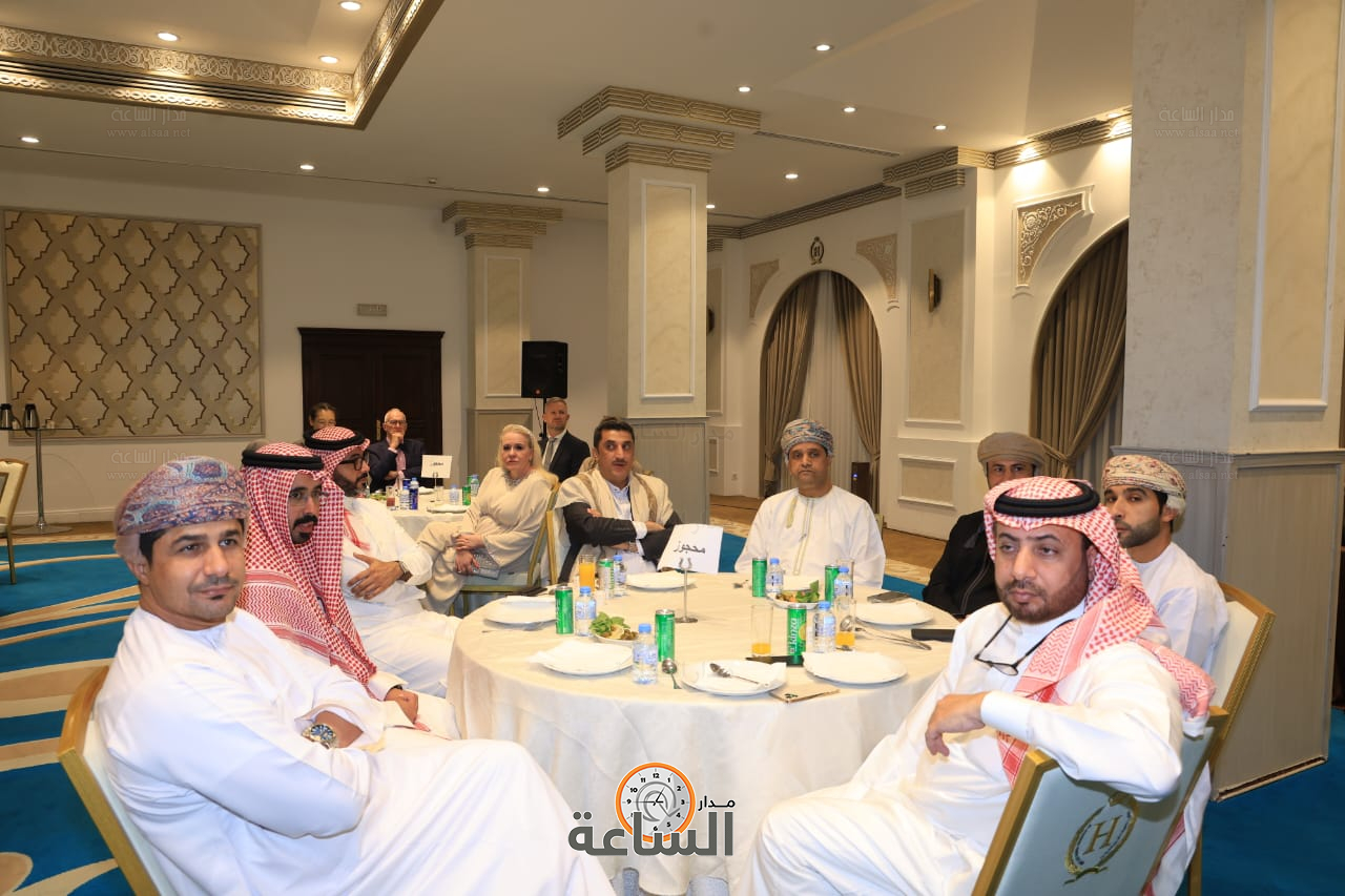 Madar Al-Saa Images 0.7333272320005724