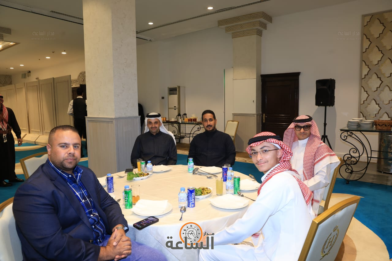 Madar Al-Saa Images 0.9922176723585122