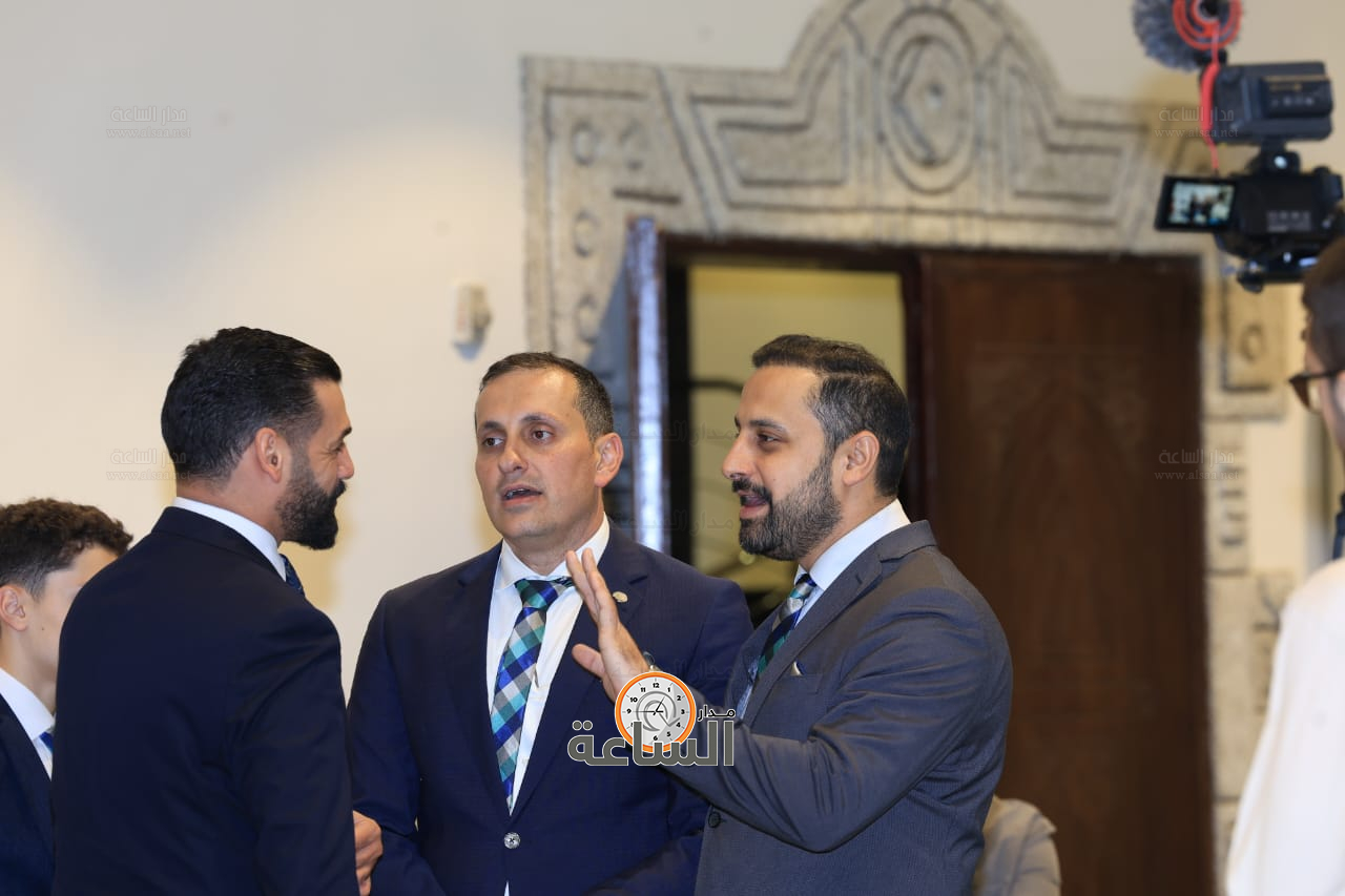 Madar Al-Saa Images 0.7863988903671129