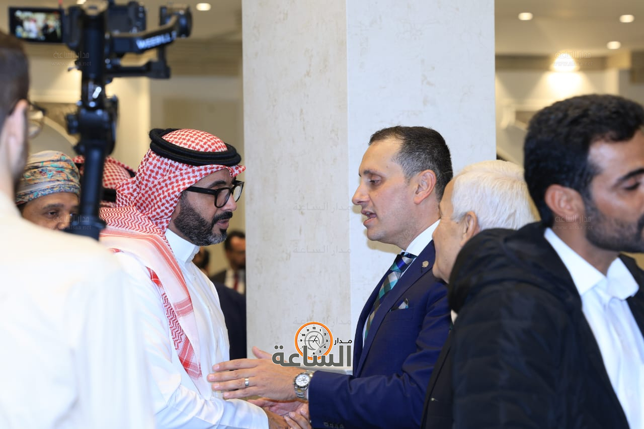 Madar Al-Saa Images 0.48803630587046964