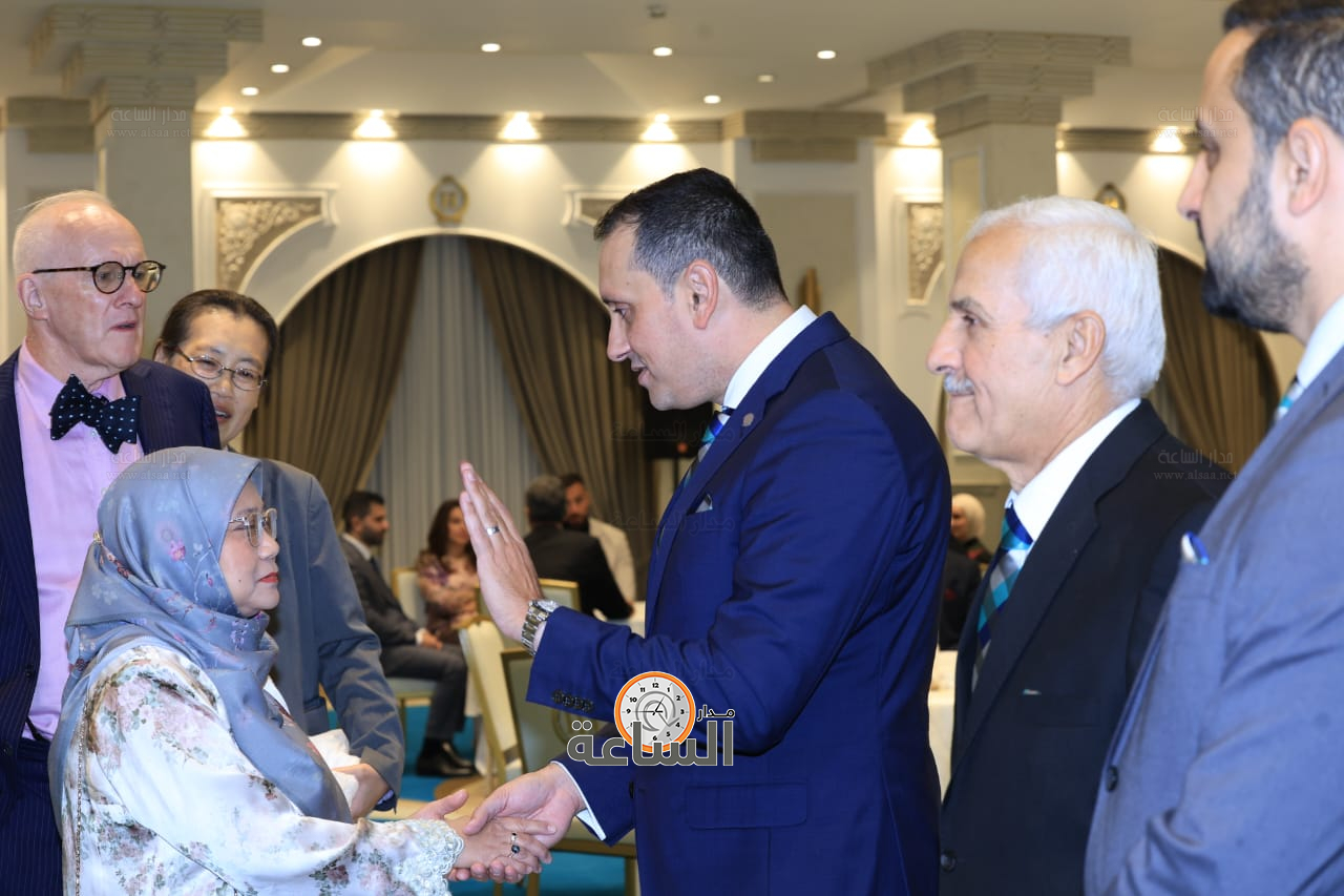 Madar Al-Saa Images 0.35305315632197243