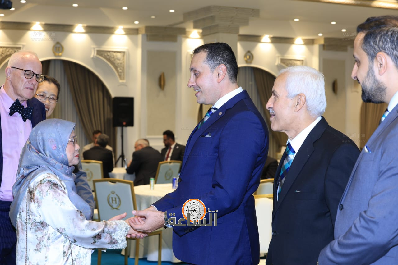 Madar Al-Saa Images 0.25139369432273506