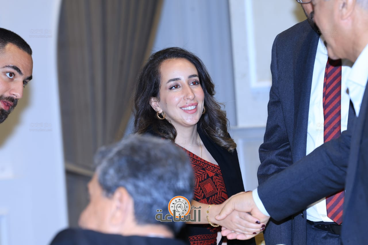 Madar Al-Saa Images 0.9364360319800922