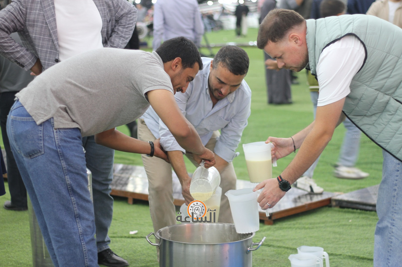 Madar Al-Saa Images 0.918078381843263