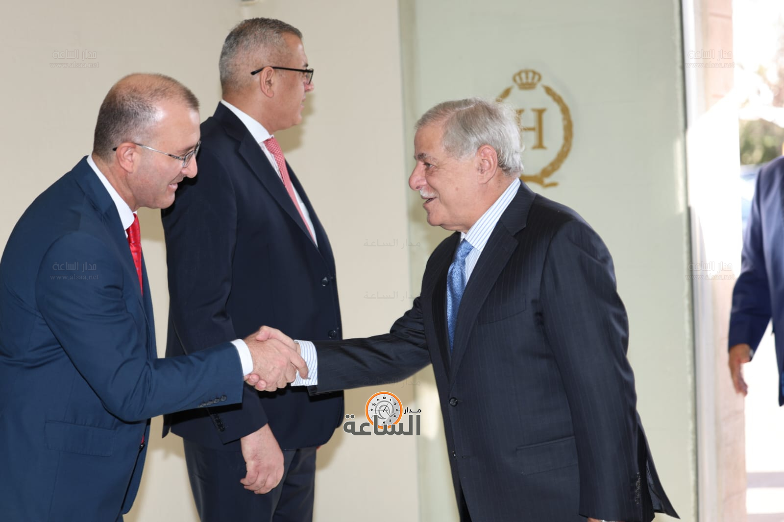 Madar Al-Saa Images 0.6498242187672607