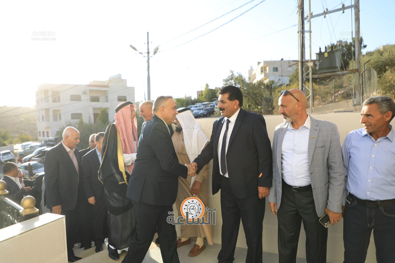 Madar Al-Saa Images 0.09906246429143162