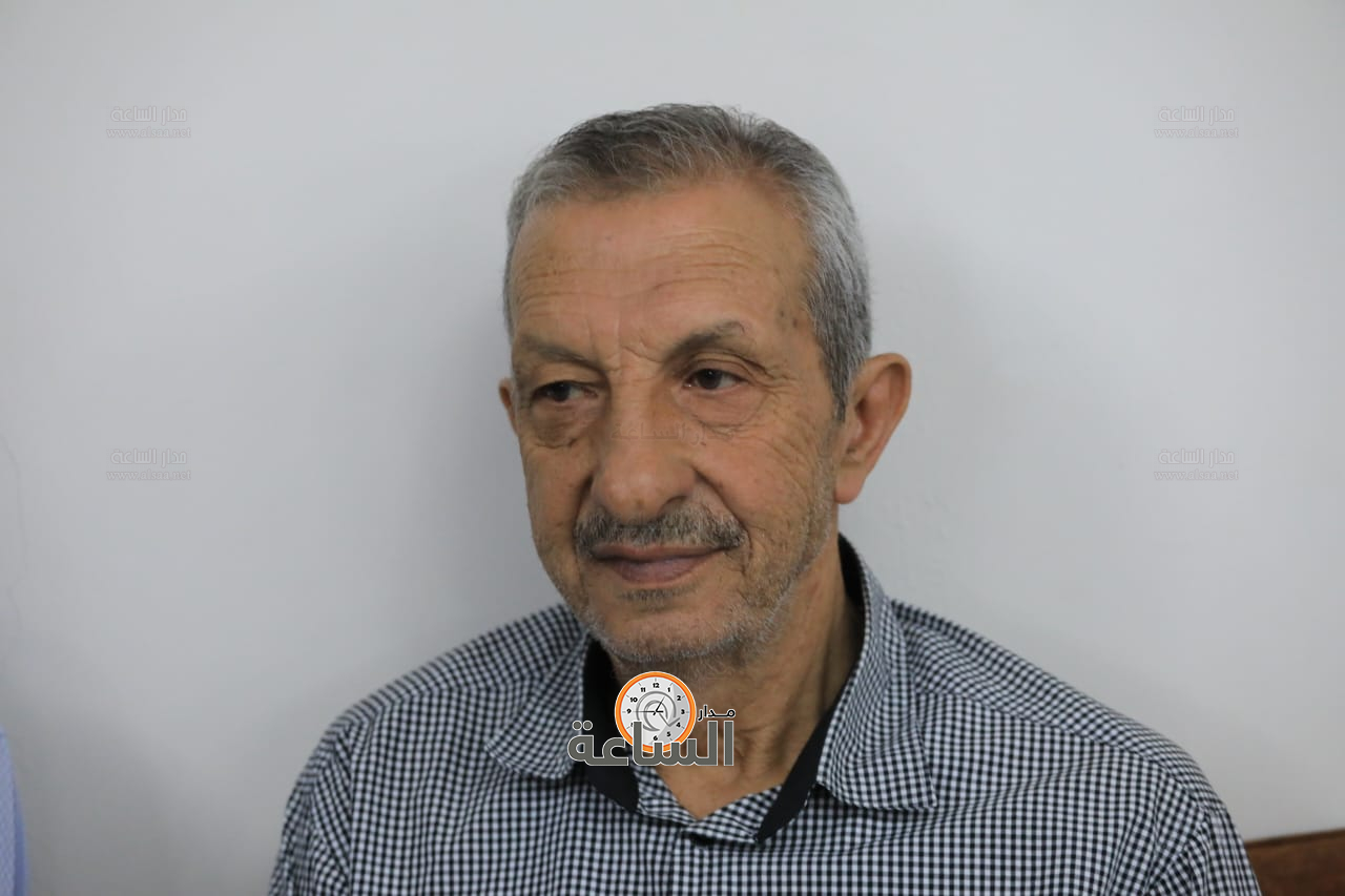 Madar Al-Saa Images 0.39217842631885