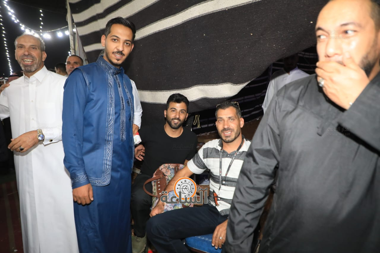 Madar Al-Saa Images 0.4055779861089305