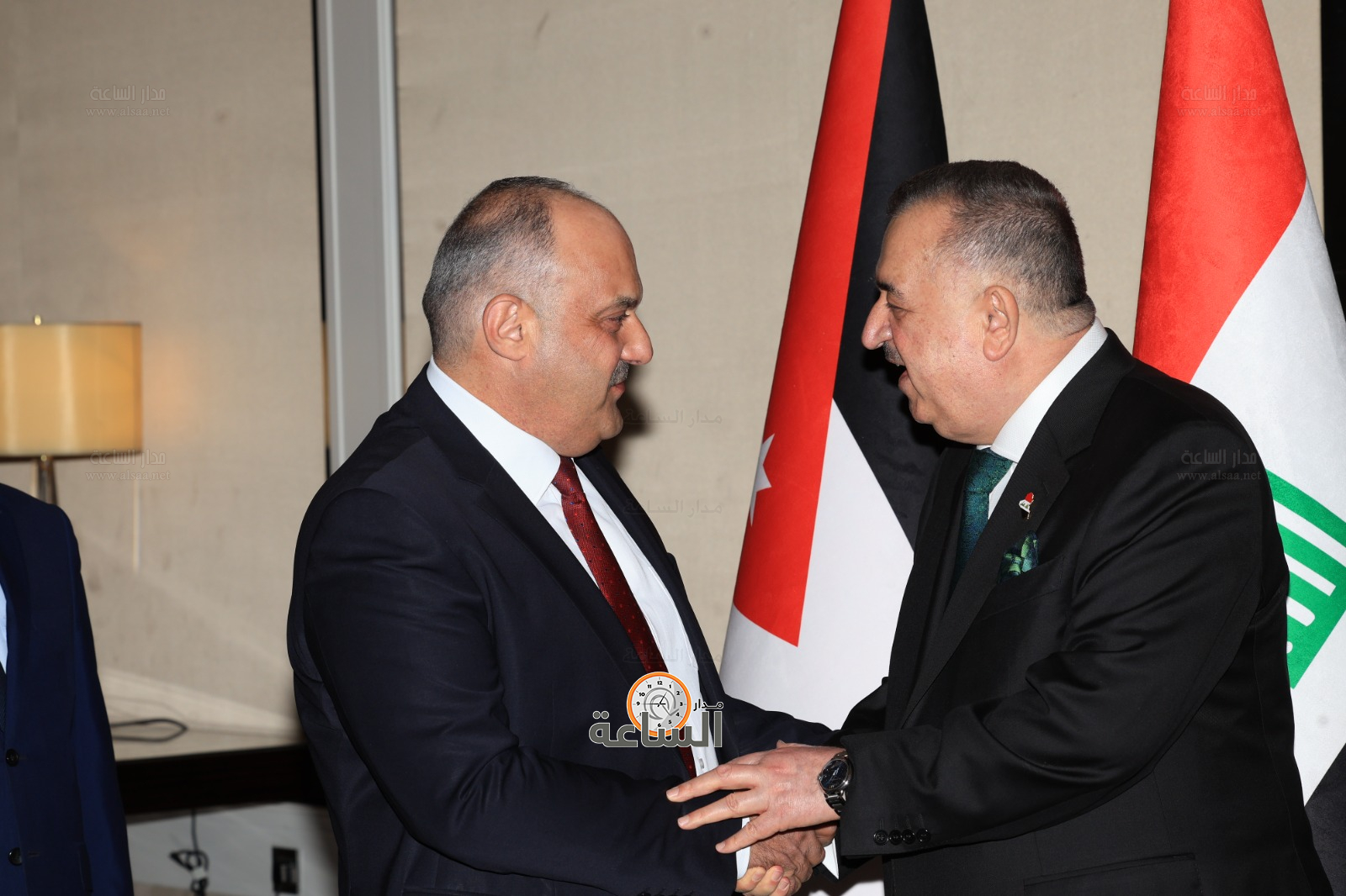 Madar Al-Saa Images 0.9797728275624384