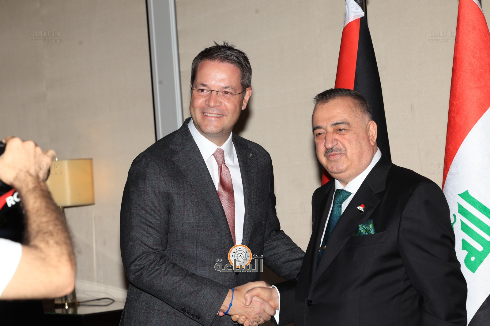 Madar Al-Saa Images 0.7521119918074493