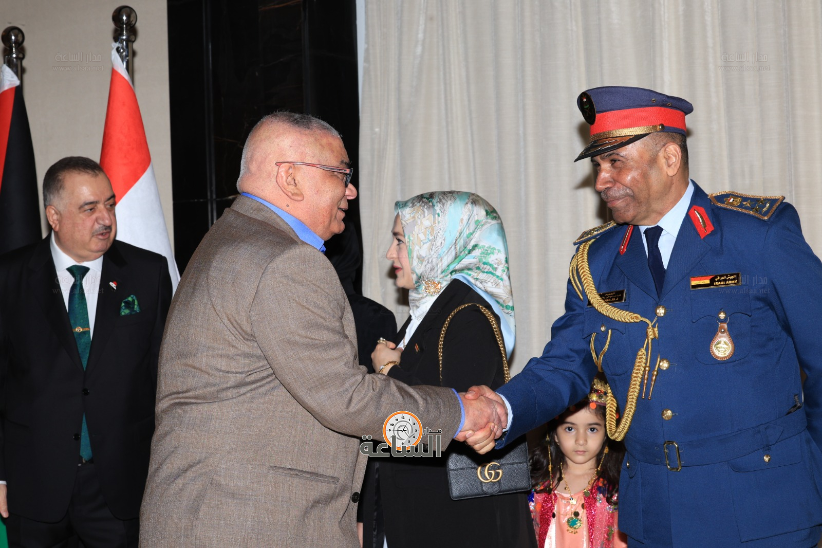 Madar Al-Saa Images 0.8775721406506336