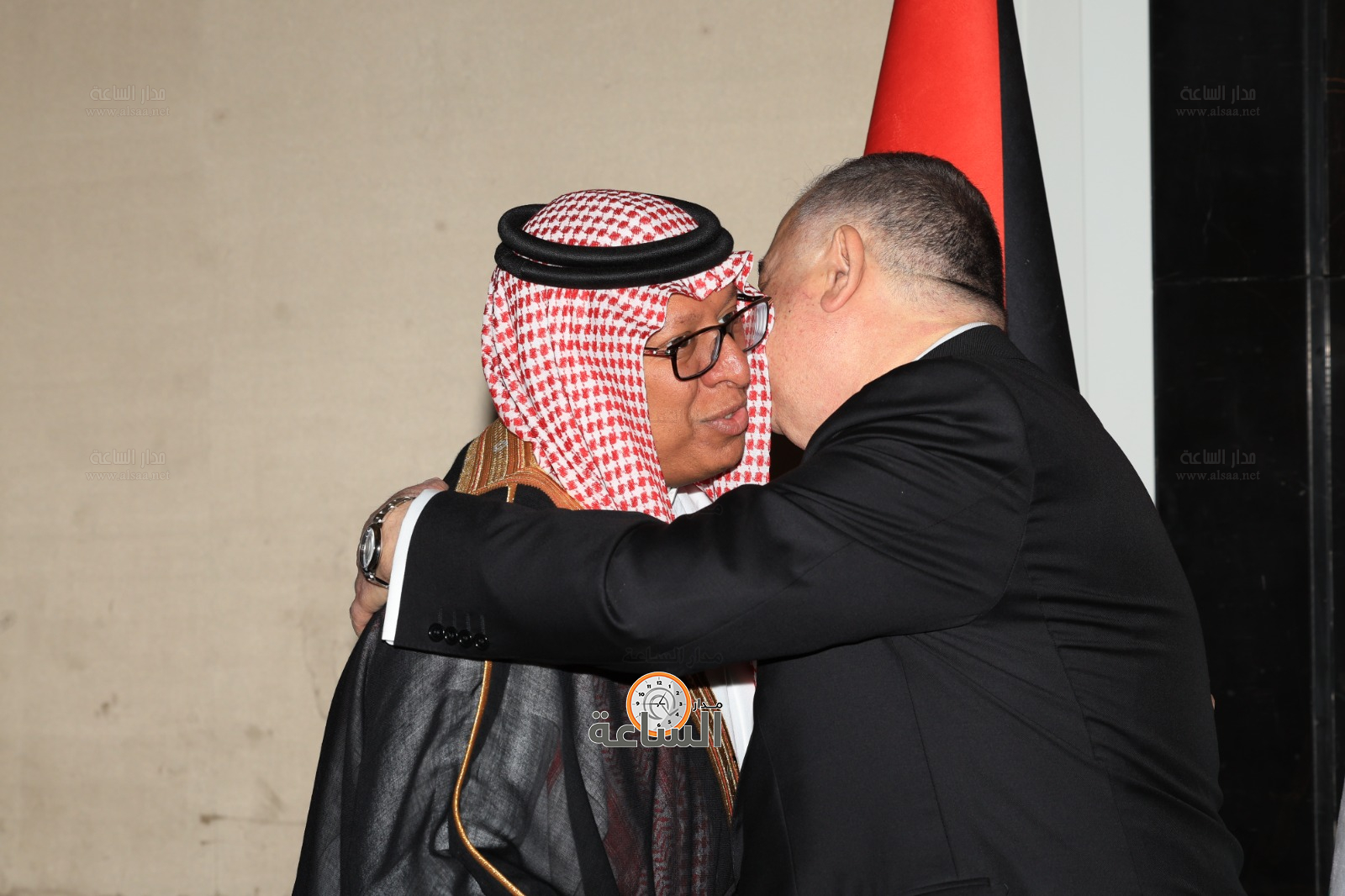 Madar Al-Saa Images 0.9528838495806594