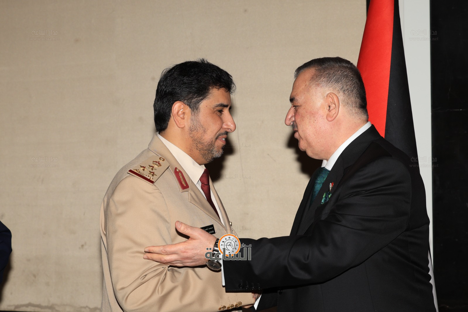 Madar Al-Saa Images 0.4365299927565316