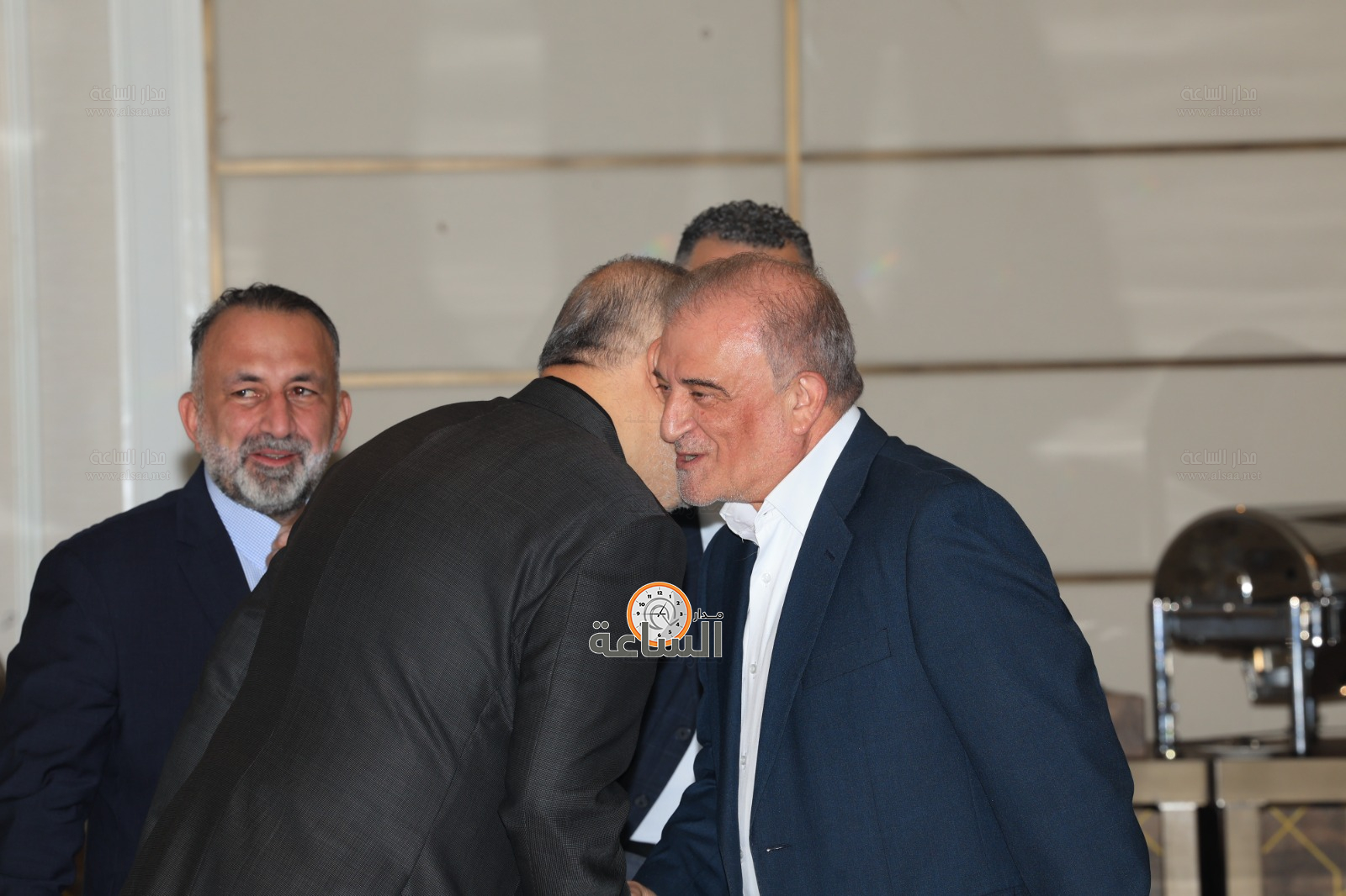 Madar Al-Saa Images 0.7677815878948689