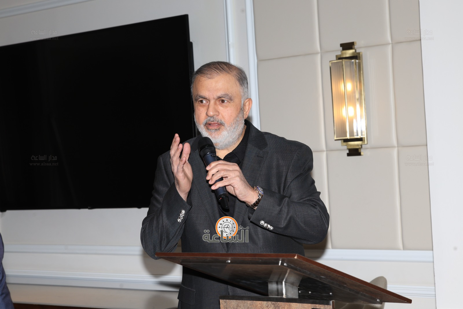 Madar Al-Saa Images 0.49384475672399075