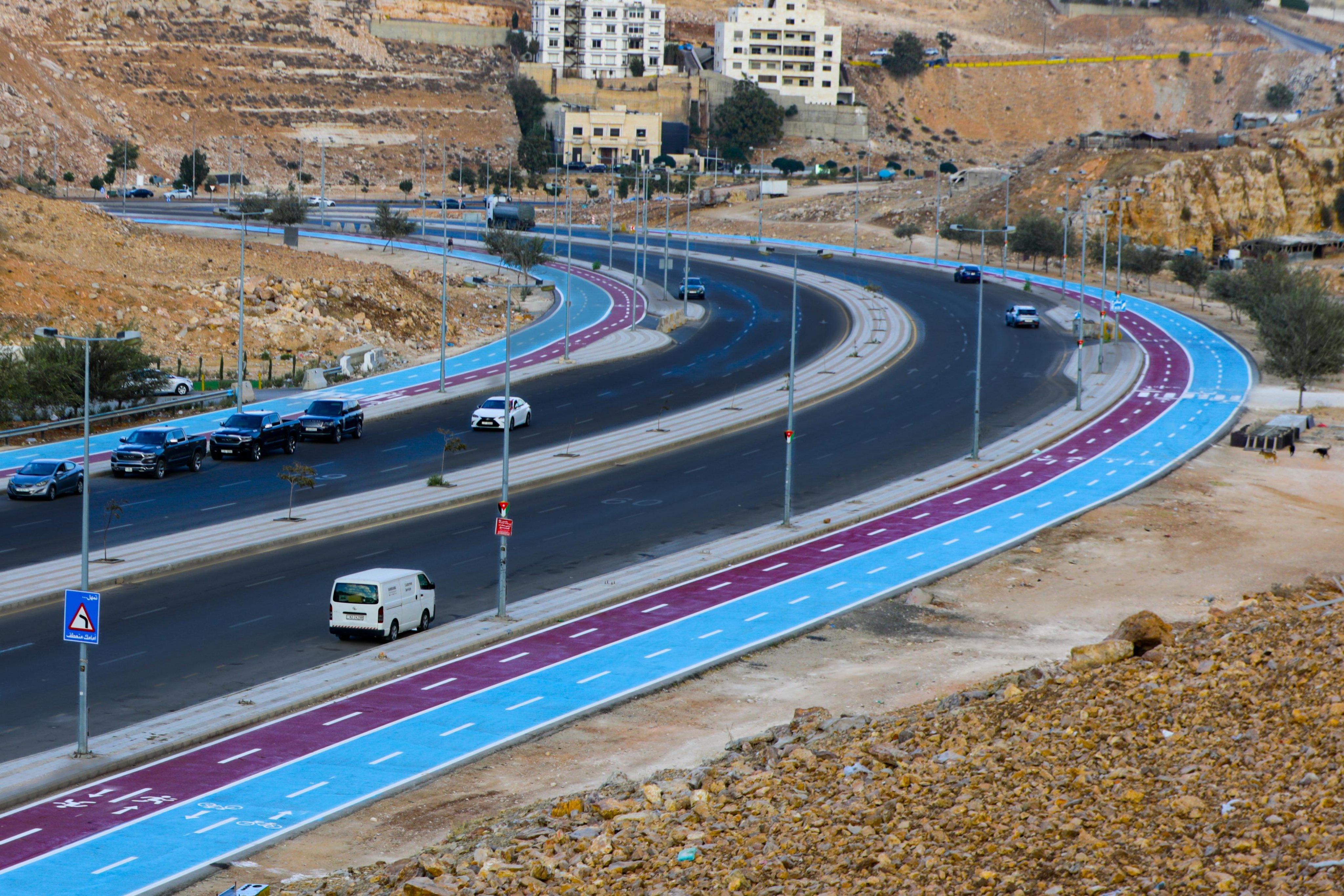 Madar Al-Saa Images 0.734871914874509