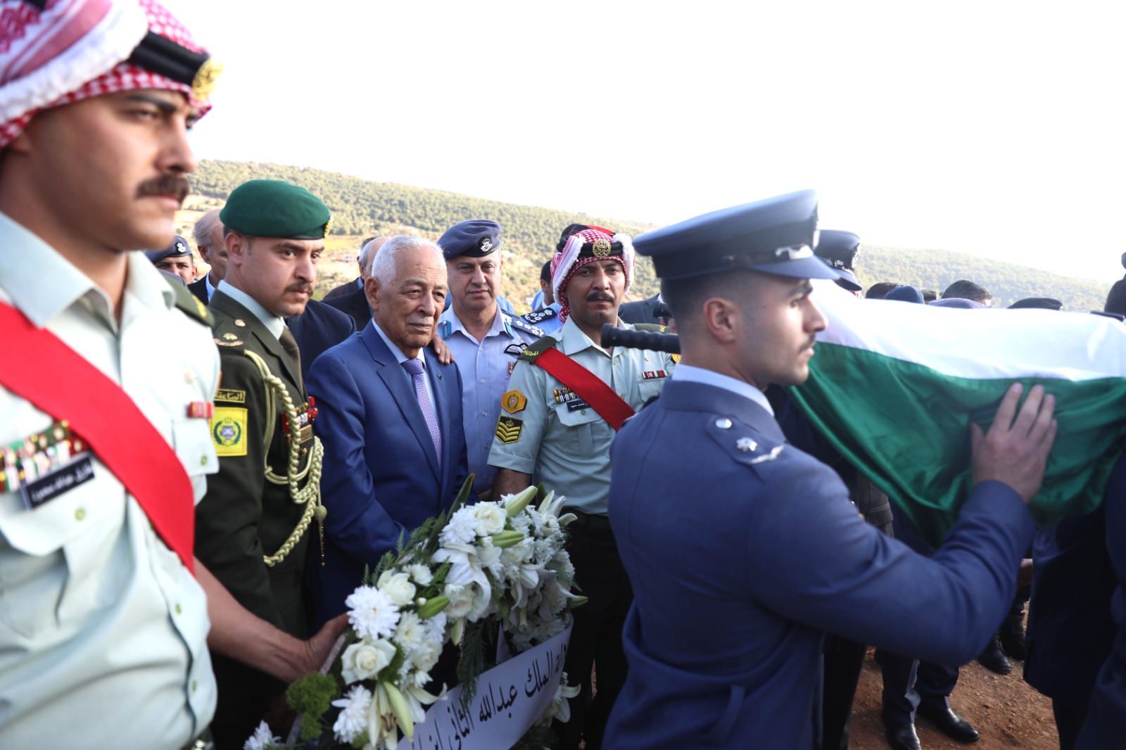 Madar Al-Saa Images 0.10996682056848406