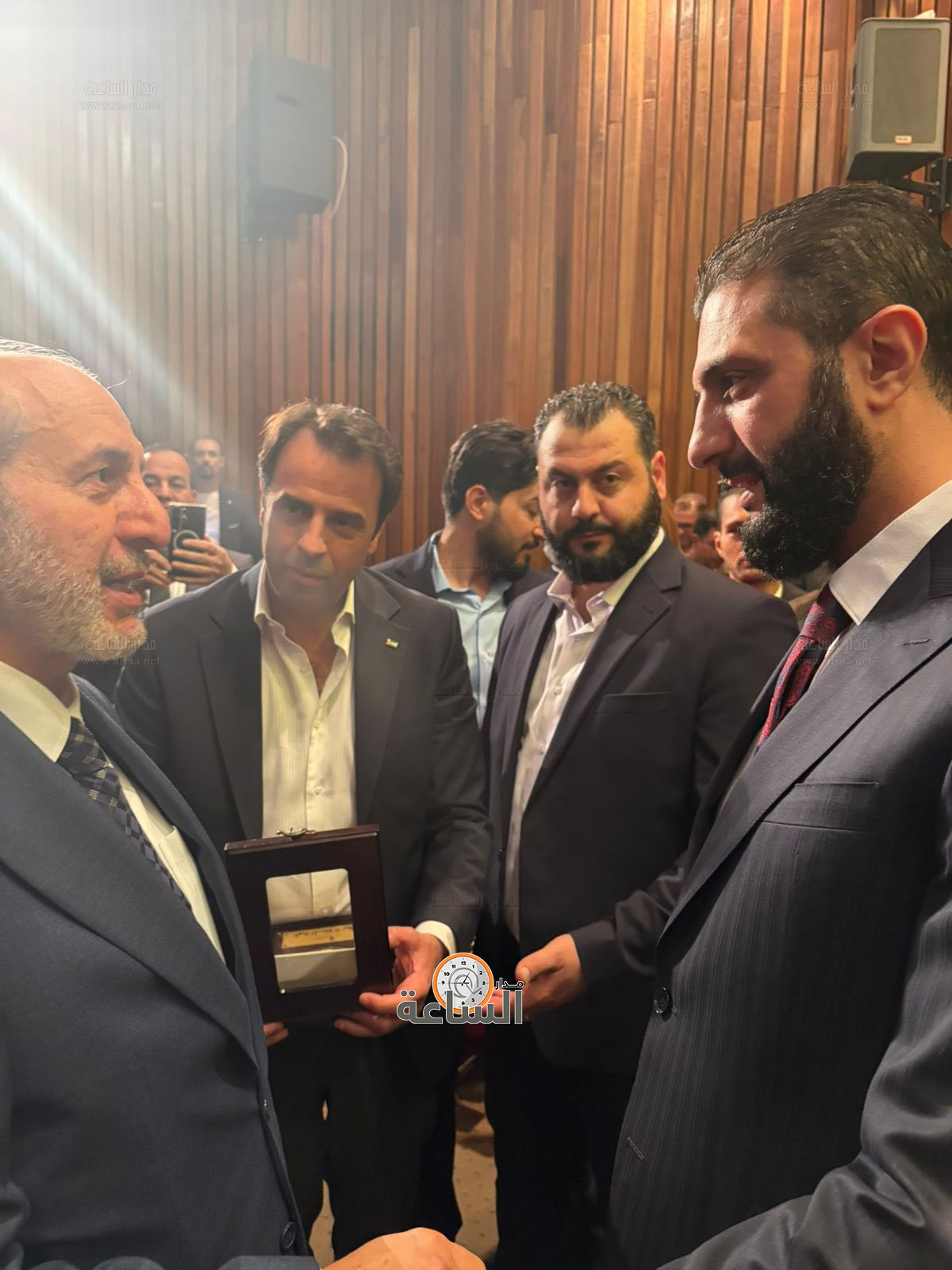 Madar Al-Saa Images 0.9455454036484919