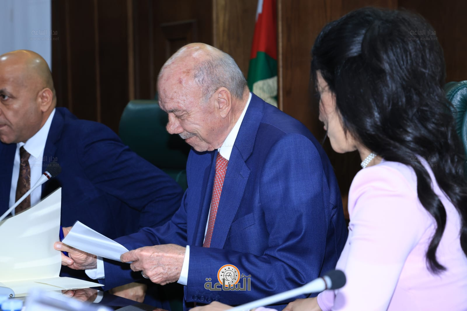 Madar Al-Saa Images 0.7386877939186955