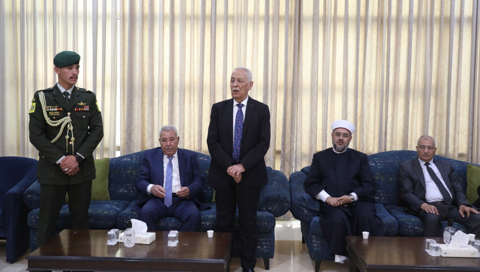 Madar Al-Saa Images 0.6391147426118738