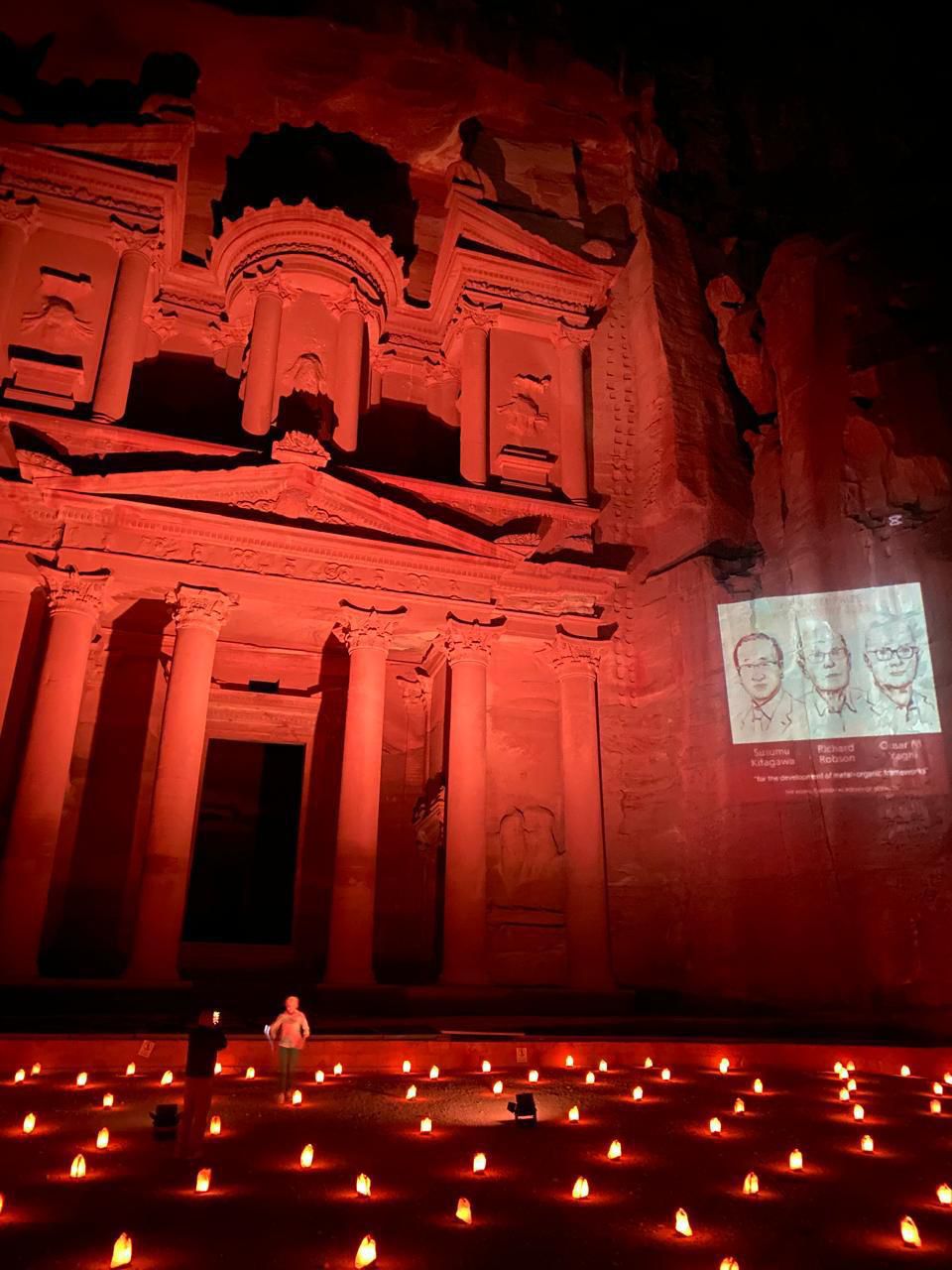 Madar Al-Saa Images 0.9948191975797133