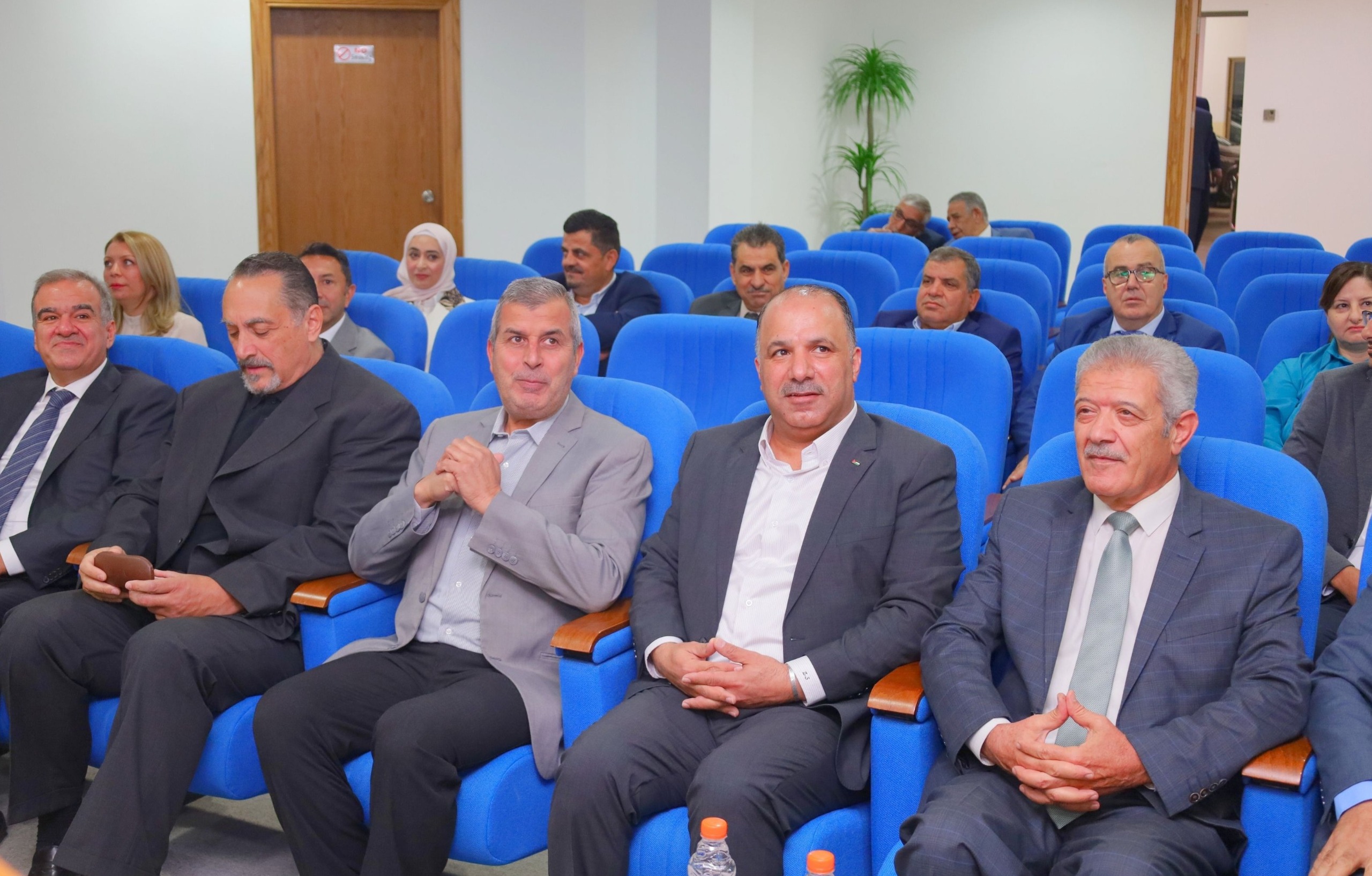 Madar Al-Saa Images 0.43066731823054294