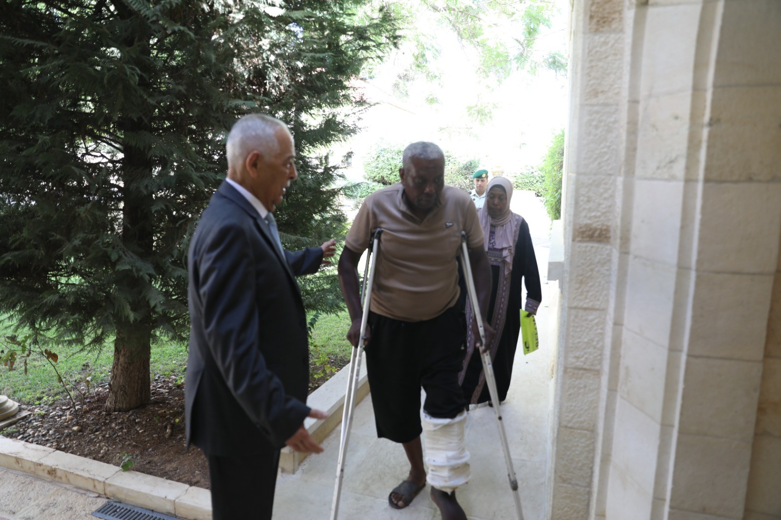 Madar Al-Saa Images 0.842488657818883