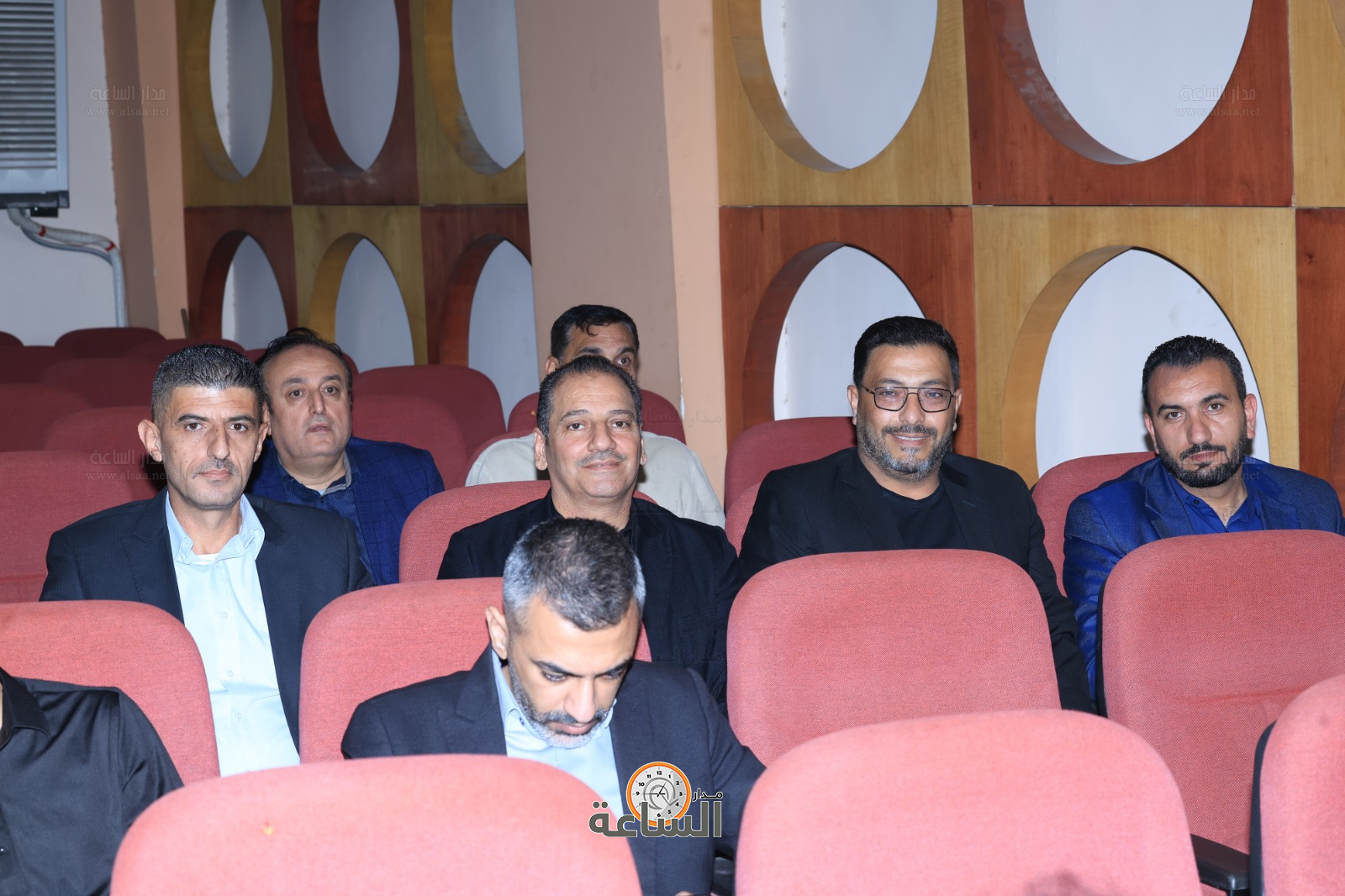 Madar Al-Saa Images 0.7086048446778883