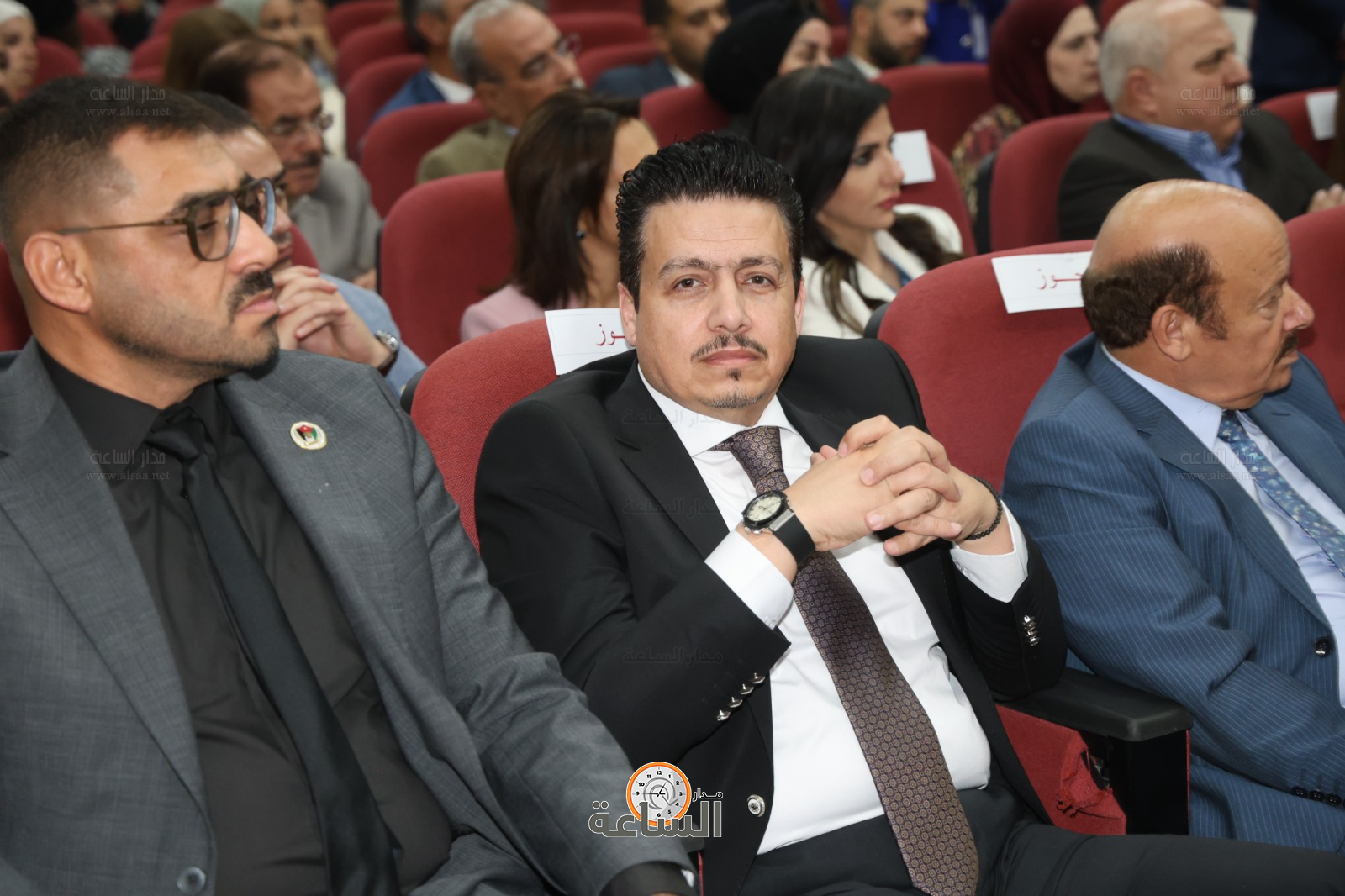 Madar Al-Saa Images 0.8344807596072202