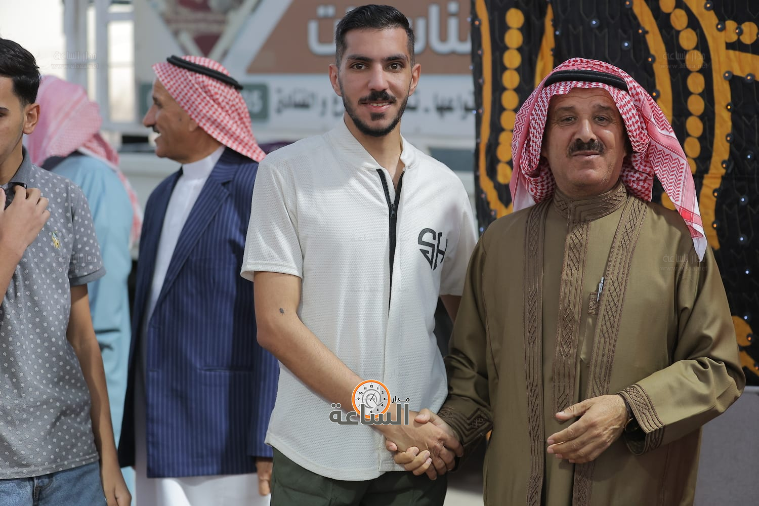 Madar Al-Saa Images 0.0402054309138985