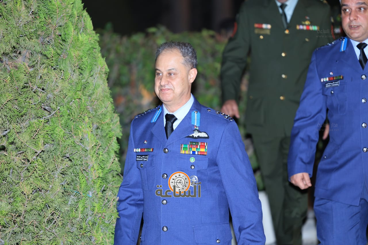 Madar Al-Saa Images 0.43456552502871093