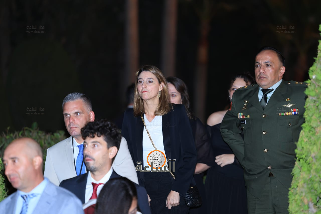 Madar Al-Saa Images 0.9851033155972303