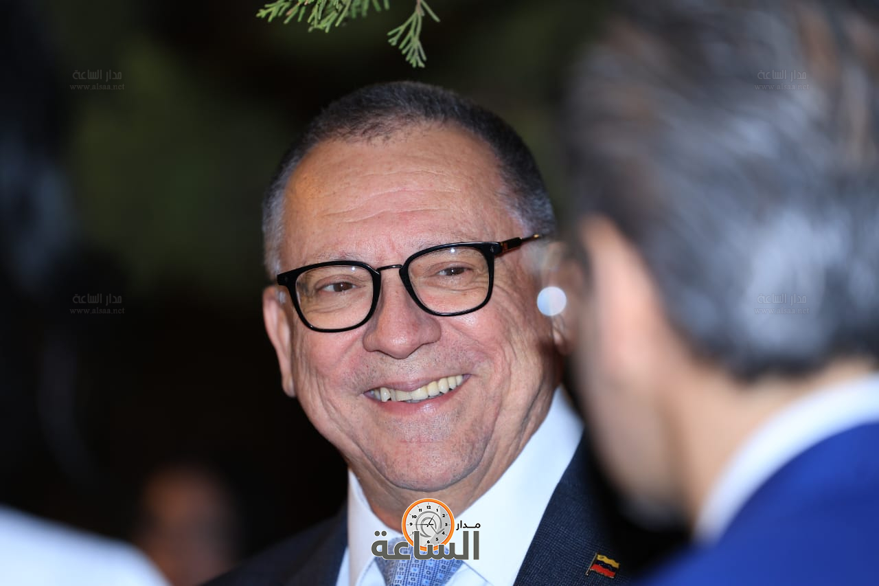 Madar Al-Saa Images 0.8691916566375484