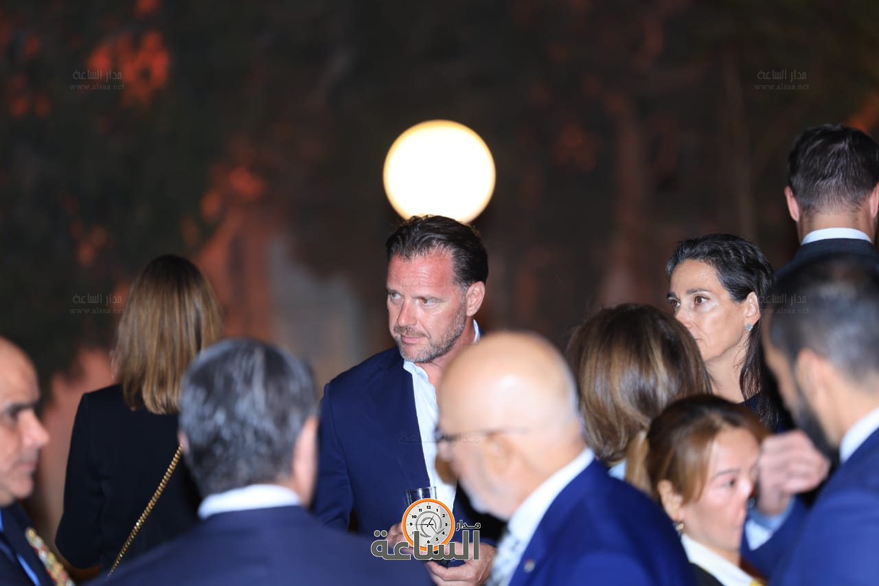 Madar Al-Saa Images 0.36031129355389957