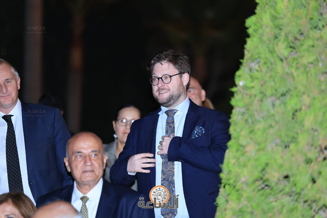 Madar Al-Saa Images 0.9796418335964354