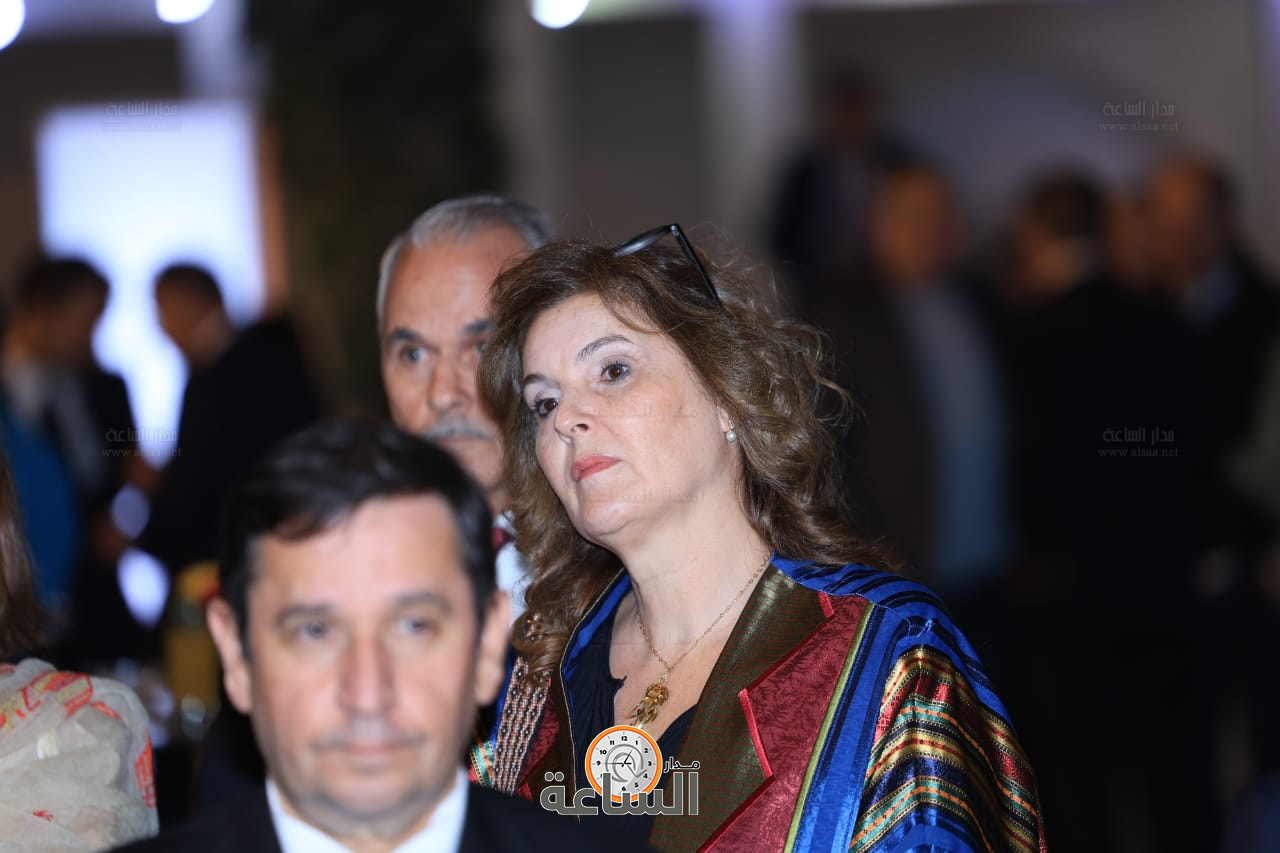 Madar Al-Saa Images 0.7444444809277833