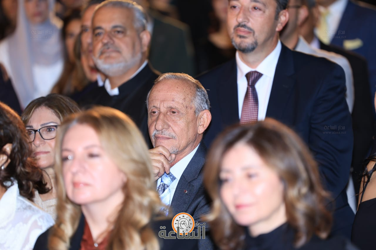 Madar Al-Saa Images 0.9820002848165017