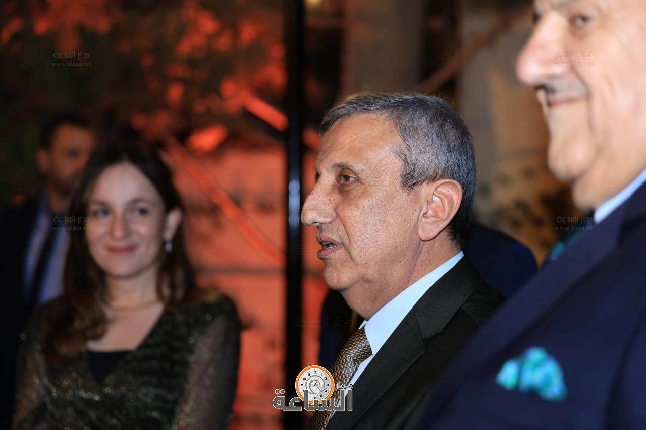 Madar Al-Saa Images 0.5459789992243778