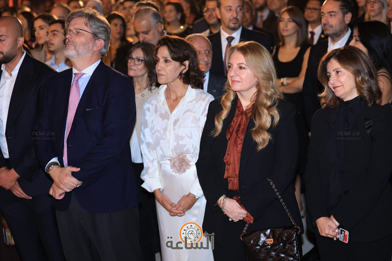 Madar Al-Saa Images 0.9280657322270208