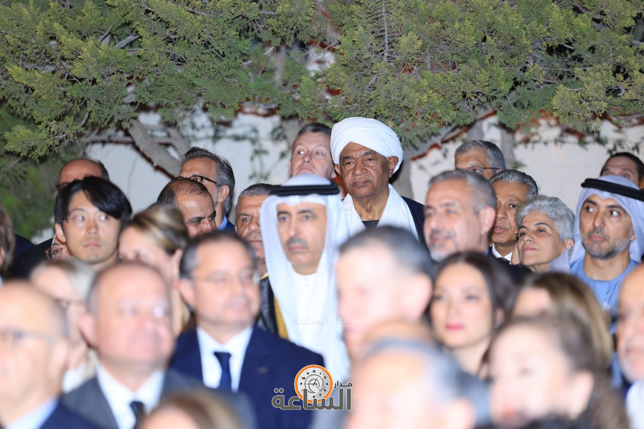 Madar Al-Saa Images 0.7085435438883378