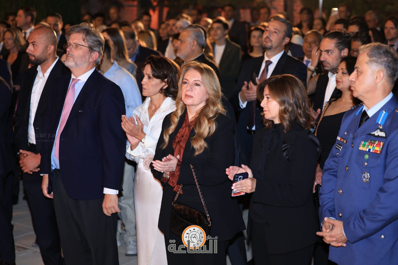 Madar Al-Saa Images 0.9368454348784154