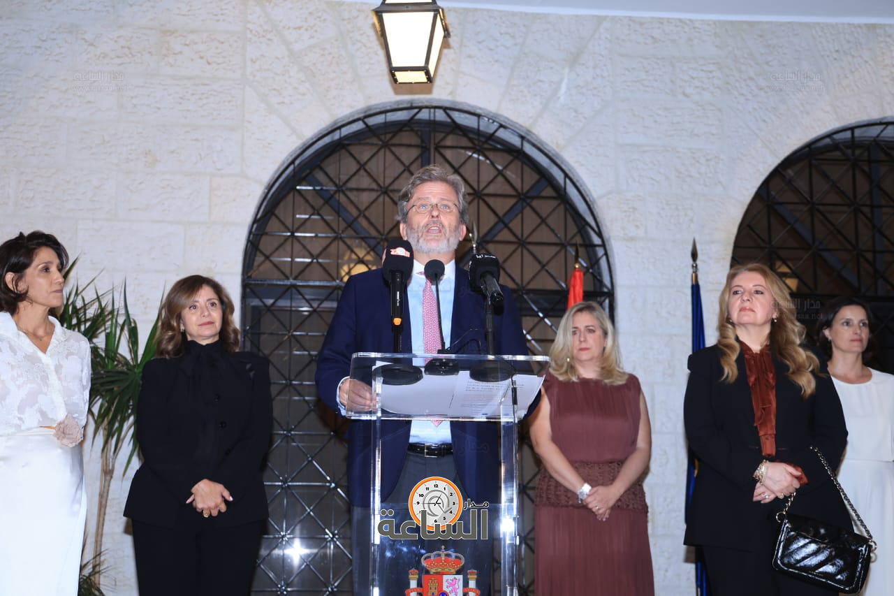 Madar Al-Saa Images 0.3201544845663463