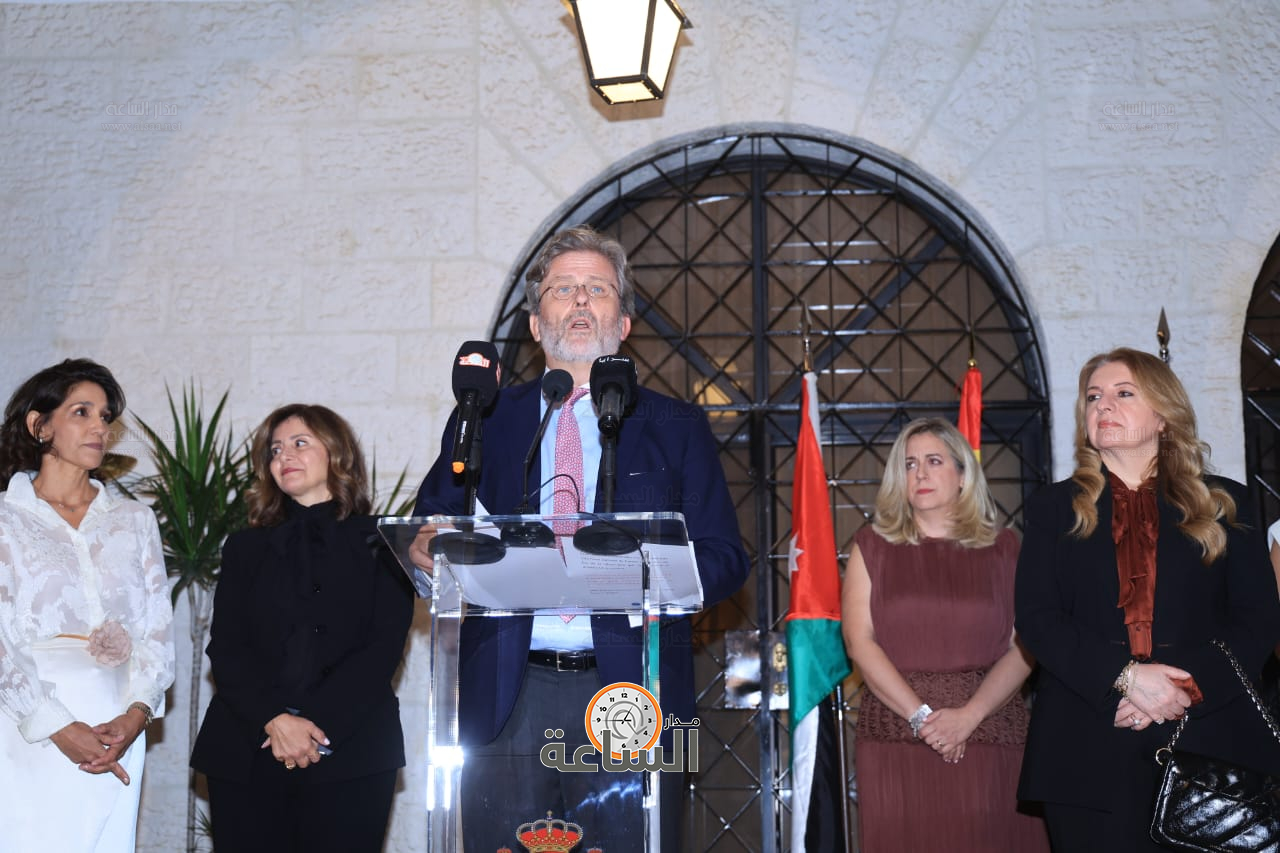 Madar Al-Saa Images 0.7074869518960519