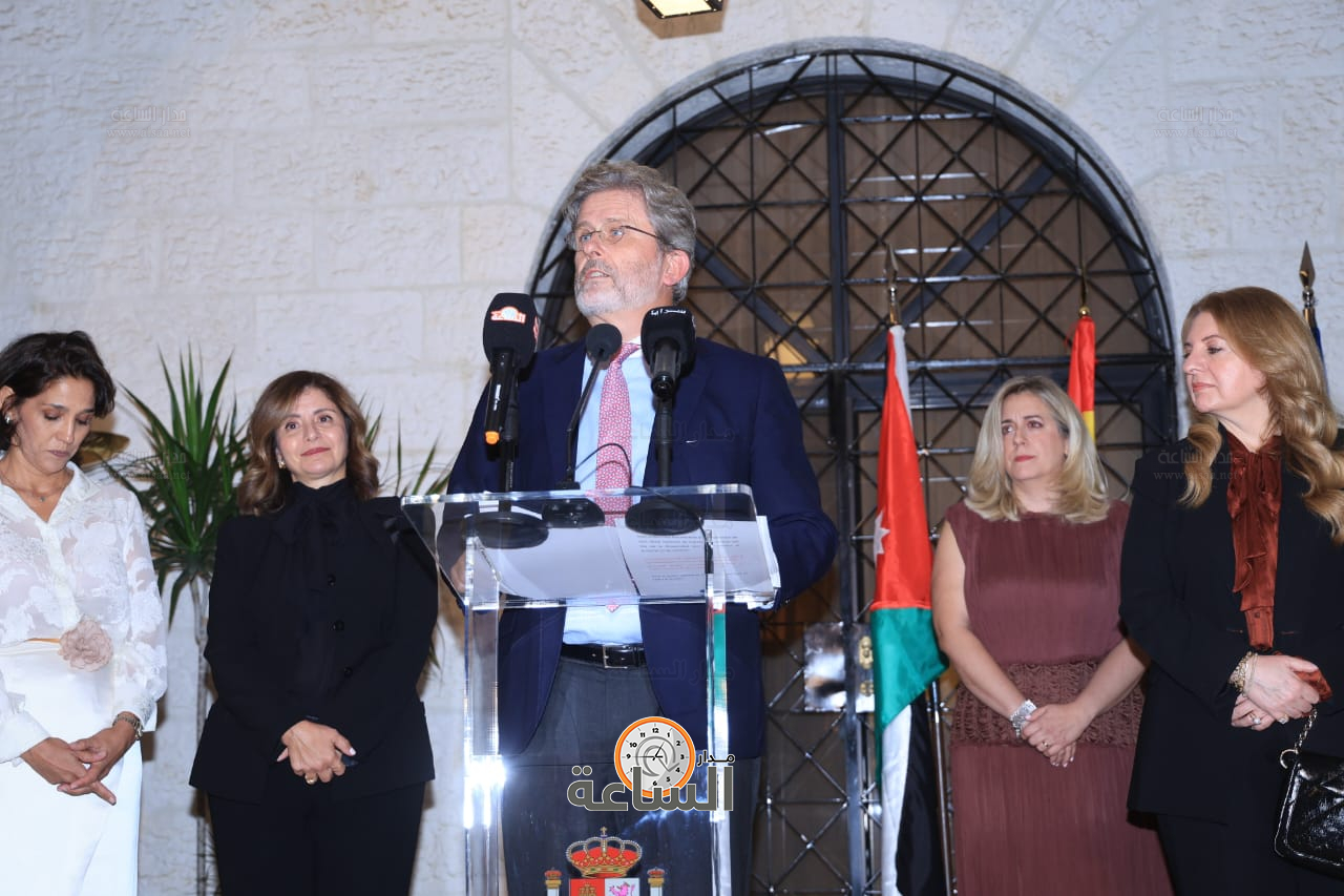 Madar Al-Saa Images 0.8719974823054945