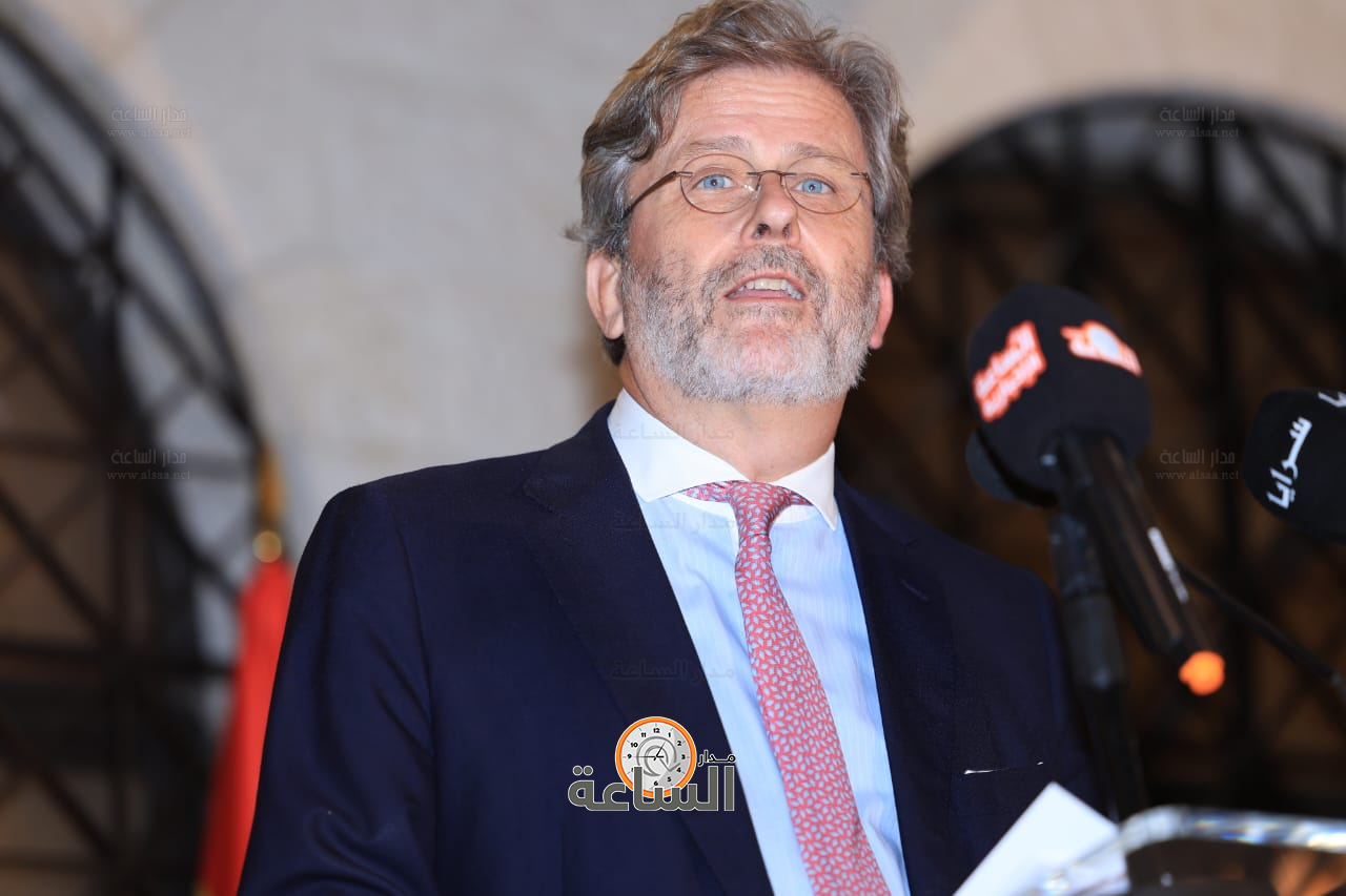 Madar Al-Saa Images 0.9911757917619108