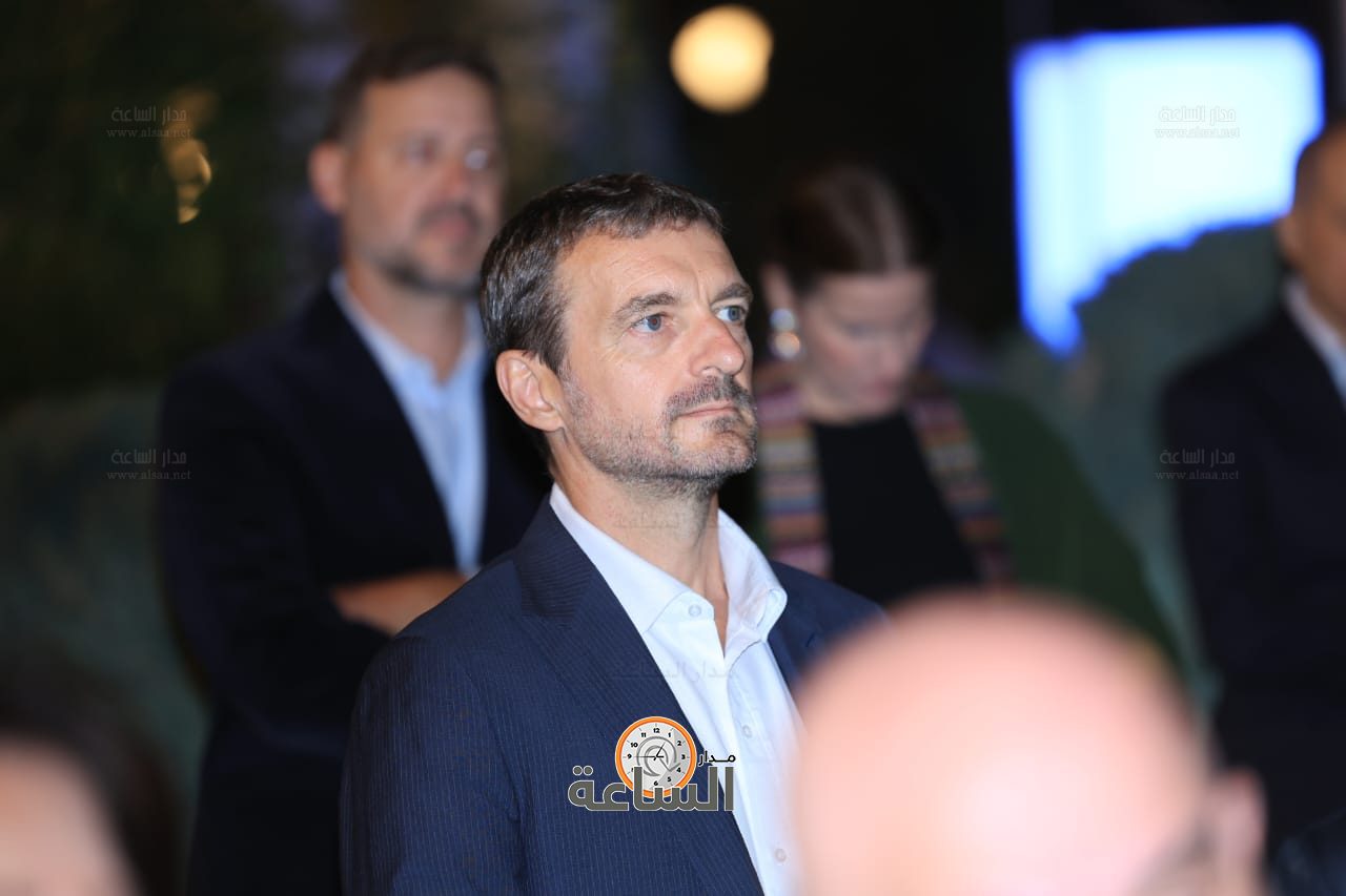 Madar Al-Saa Images 0.38935292561019474