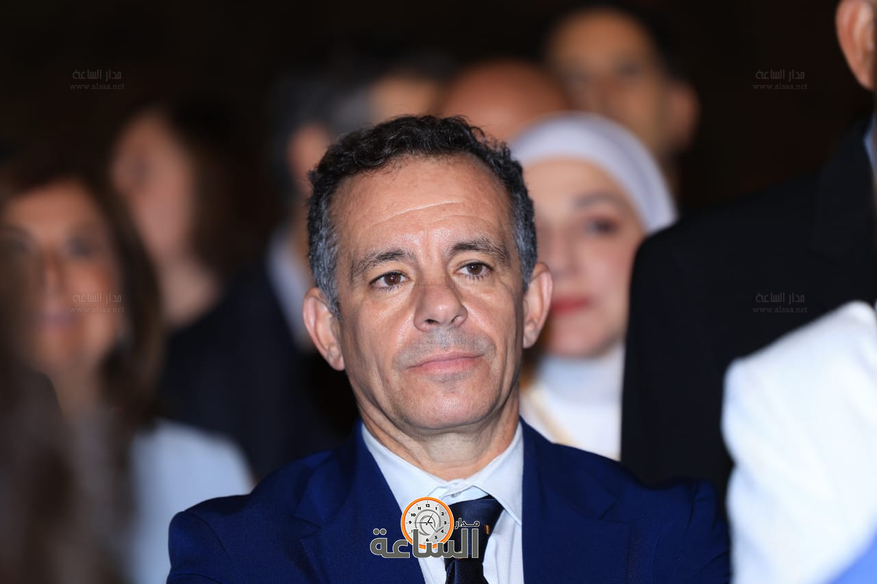 Madar Al-Saa Images 0.42827315676618005